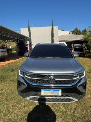 VOLKSWAGEN TAOS 1.4 250 TSI TOTAL FLEX HIGHLINE AUTOMÁTICO